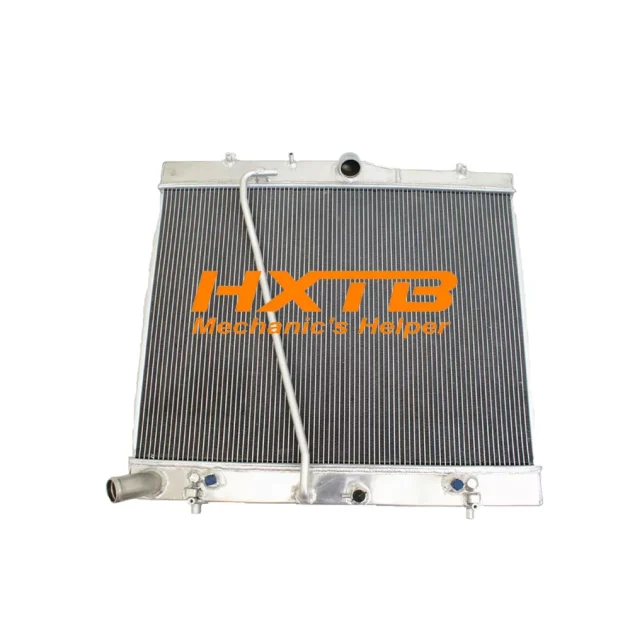 Replacement aluminium radiator compatible with Toyota Commuter Benzine MT manual transmission