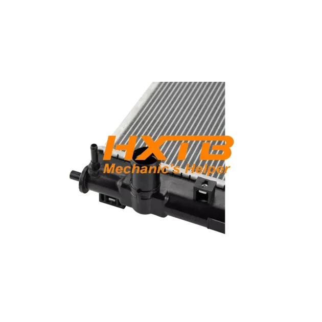 Durable radiator for Honda Civic FC 1.8 MT, combining an aluminum heat exchanger with sturdy plastic tanks (2016-2020 model years)